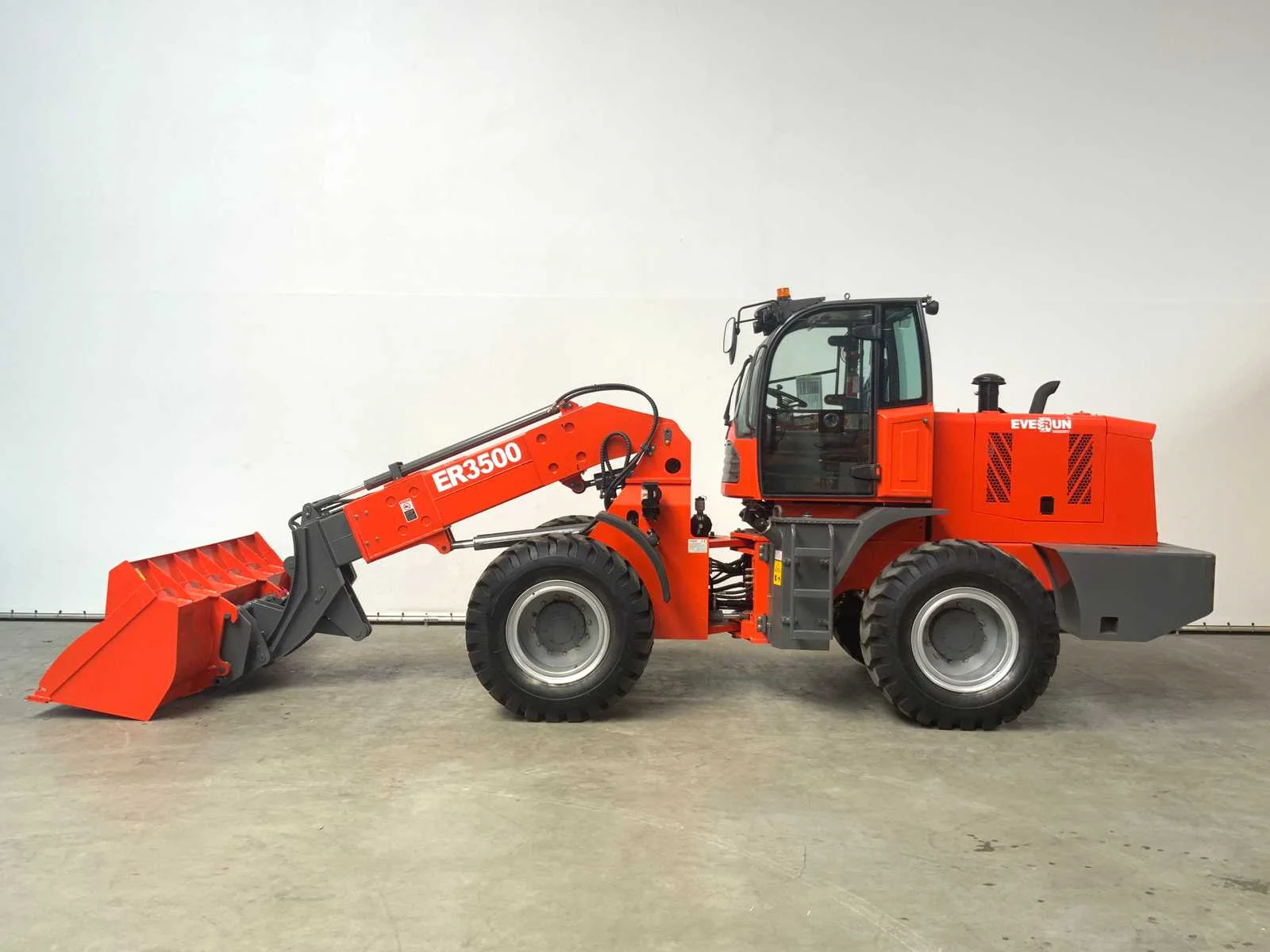 Machines, wielladers, reinigingsmachines, golfkar en magazijn toebehoren