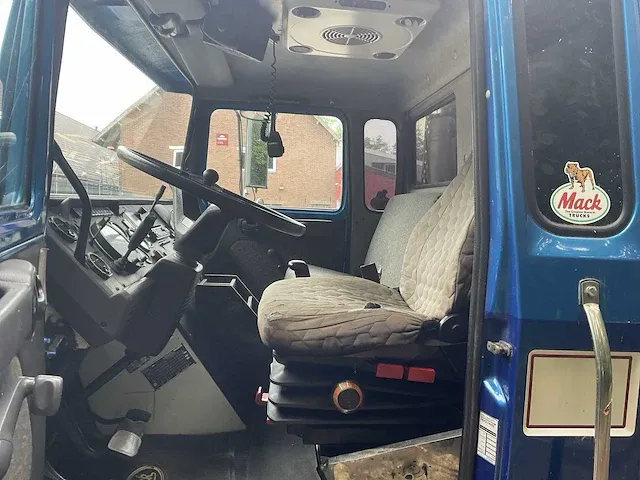 Mack cs 300p vrachtwagen met oplegger - afbeelding 4 van  60