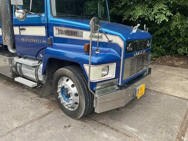 Mack cs 300p vrachtwagen met oplegger - afbeelding 45 van  60