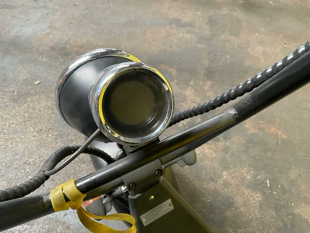 Mademoto - snorscooter - e-scooter - afbeelding 15 van  19