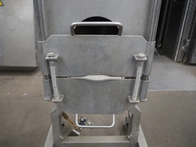 Mado - afbeelding 5 van  9