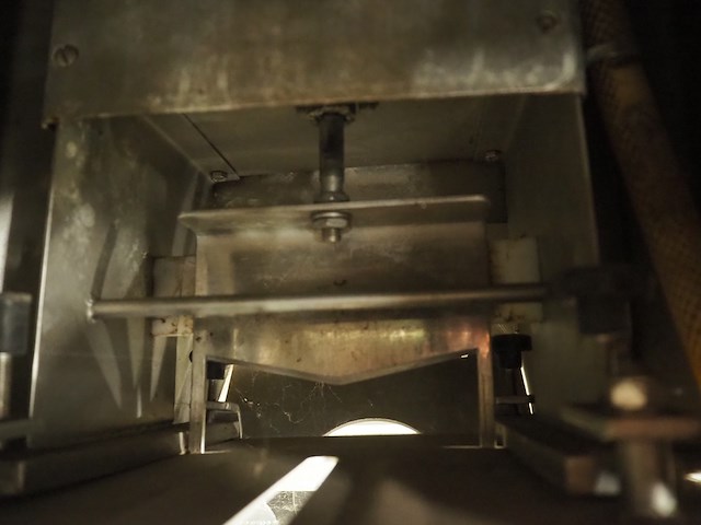 Mado - afbeelding 8 van  9