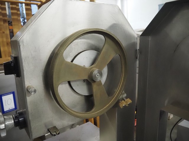 Mado - afbeelding 8 van  10