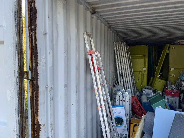 Maersk gesloten zeecontainer 40 voet - afbeelding 2 van  17