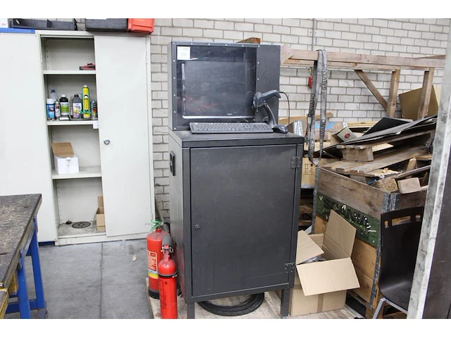 Magazijn computerkast met monitor, toetsenbord, muis en scanner. afmeting 65 x 55 x 166 cm. - afbeelding 1 van  2