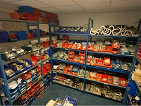 Magazijn inhoud diverse parker onderdelen 2 (c) - afbeelding 1 van  8