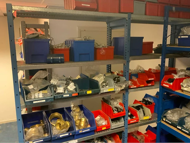 Magazijn inhoud diverse parker onderdelen 2 (c) - afbeelding 6 van  8