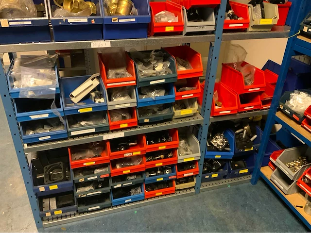 Magazijn inhoud diverse parker onderdelen 2 (c) - afbeelding 7 van  8