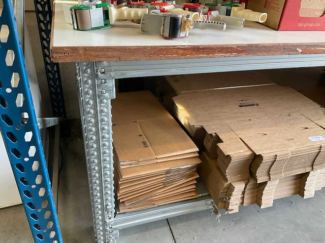 Magazijn tafel - afbeelding 2 van  2