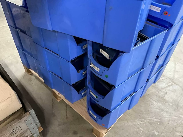 Magazijnbakken - afbeelding 2 van  5