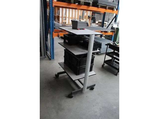 Magazijnkar met kunststoffen bakken. afmeting 75 x 55. hoogte 122,5 cm - afbeelding 3 van  5