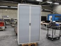 Magazijnkast met 2 roldeuren en afmeting 120 x 45 x 200 cm. - afbeelding 1 van  2