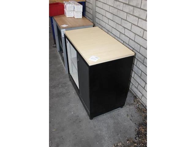 Magazijnkast met roldeur afm. 80 x 45 x 76 cm - afbeelding 2 van  2
