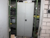 Magazijnkast met twee deuren afm. 90 x 42 x 195 cm, let op excl. inhoud - afbeelding 1 van  2