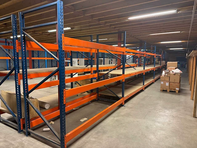 Magazijnstelling 5 secties - afbeelding 1 van  8
