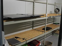 Magazijnstelling bestaande uit 3 staanders, 10 liggers en 4 legbladen. afmeting per sectie 154 x 60 x 210 c... - afbeelding 2 van  2