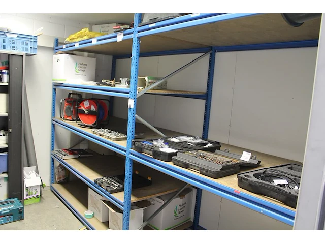 Magazijnstelling bestaande uit 3 staanders met afmeting 100 x 225 en 16 liggers met lengte 100 / 150 cm. le... - afbeelding 1 van  4