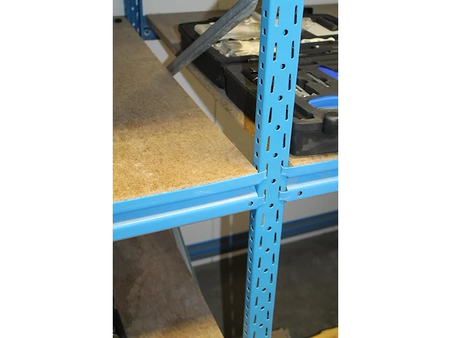 Magazijnstelling bestaande uit 3 staanders met afmeting 100 x 225 en 16 liggers met lengte 100 / 150 cm. le... - afbeelding 4 van  4