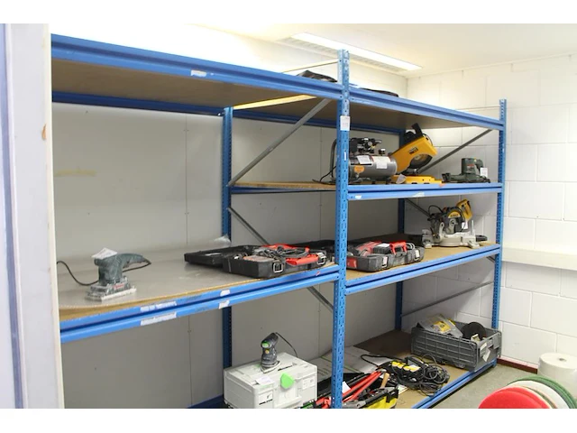 Magazijnstelling bestaande uit 5 staanders met afmeting 100 x 225 en 22 liggers met lengte 100 / 150 cm. le... - afbeelding 1 van  3
