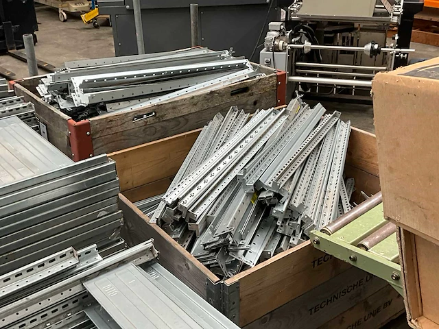 Magazijnstelling (ca. 150 m) - afbeelding 10 van  26