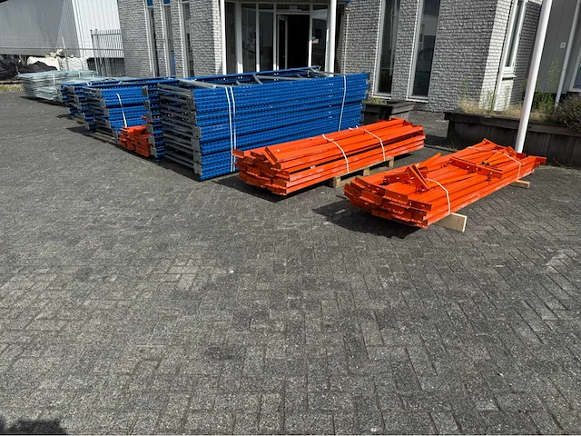 Magazijnstelling ca. 55 mtr. - afbeelding 1 van  23