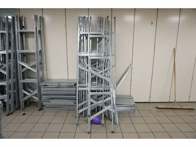 Magazijnstelling circa 50 m - afbeelding 4 van  8