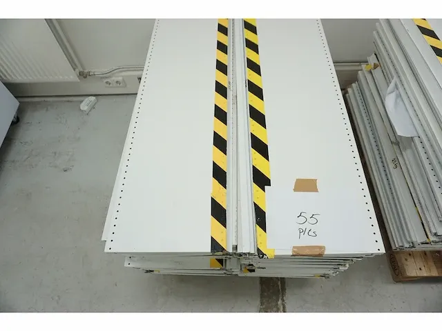 Magazijnstelling circa 50 meter - afbeelding 5 van  28