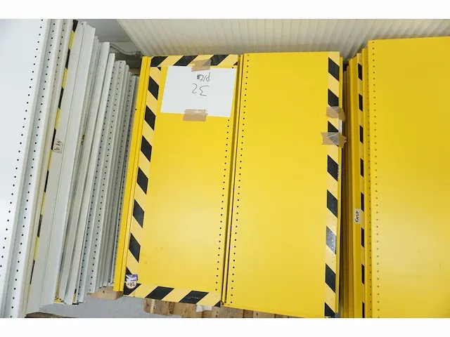 Magazijnstelling circa 50 meter - afbeelding 9 van  28