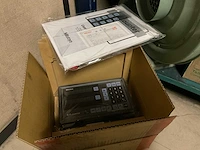 Magazijnstelling en kasten met inhoud - afbeelding 3 van  25