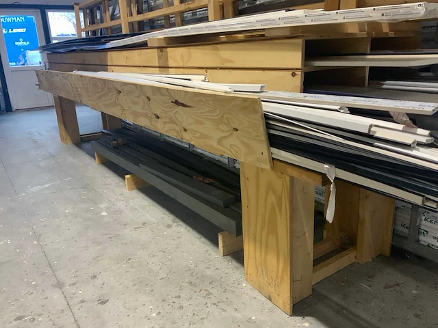Magazijnstelling en stalen bokken 6 meter - afbeelding 6 van  10