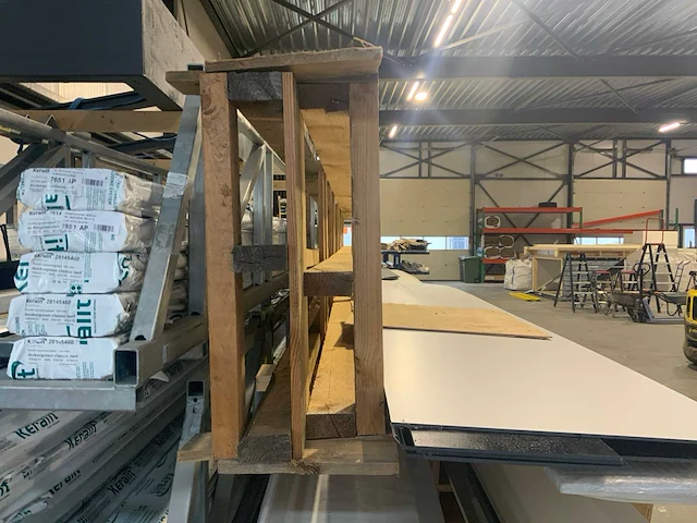 Magazijnstelling en stalen bokken 6 meter - afbeelding 7 van  10