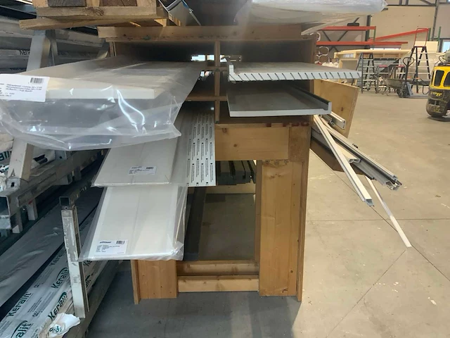 Magazijnstelling en stalen bokken 6 meter - afbeelding 8 van  10