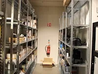 Magazijnstelling gegalvaniseerd met 24 staanders en ruim 100 legborden. afmeting per stellingdeel 100 x 62 ... - afbeelding 4 van  6
