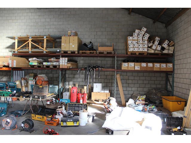 Magazijnstelling met 8 staanders en 18 leggers. afmeting 4 delen a 270 x 95 x 255 cm. let op: ophalen na 13... - afbeelding 3 van  3