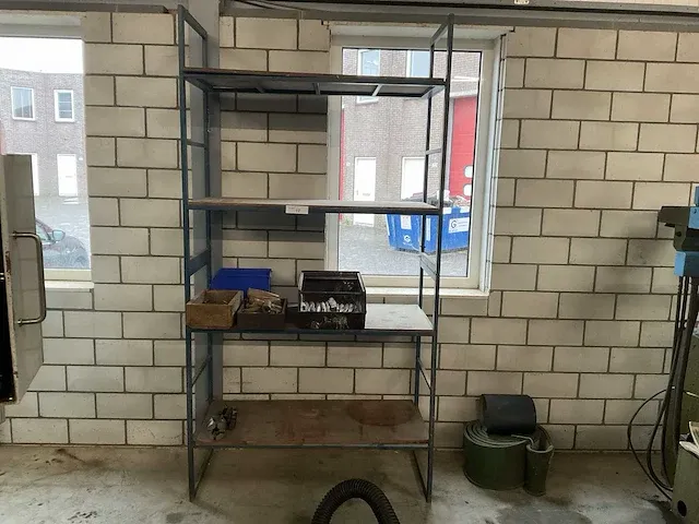 Magazijnstelling met boren - afbeelding 1 van  8