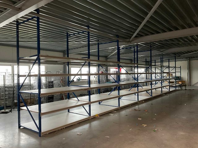 Magazijnstellingen (280 meter - 2901 m2) - afbeelding 2 van  12