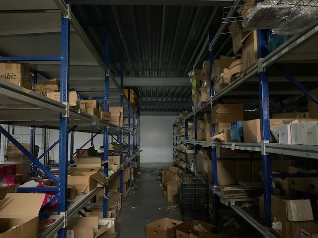 Magazijnstellingen (280 meter - 2901 m2) - afbeelding 4 van  12