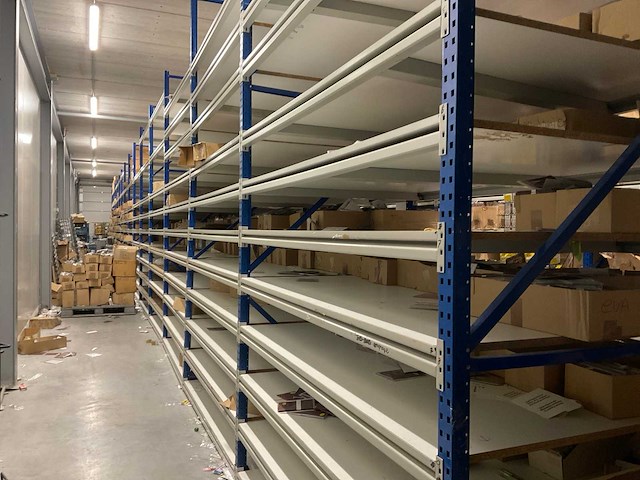 Magazijnstellingen (280 meter - 2901 m2) - afbeelding 6 van  12