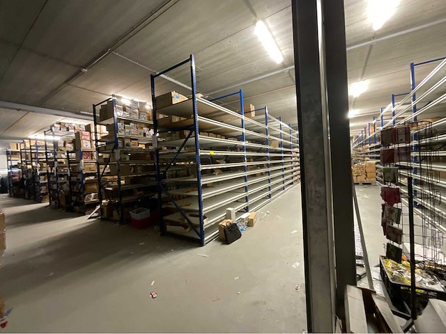 Magazijnstellingen (280 meter - 2901 m2) - afbeelding 12 van  12