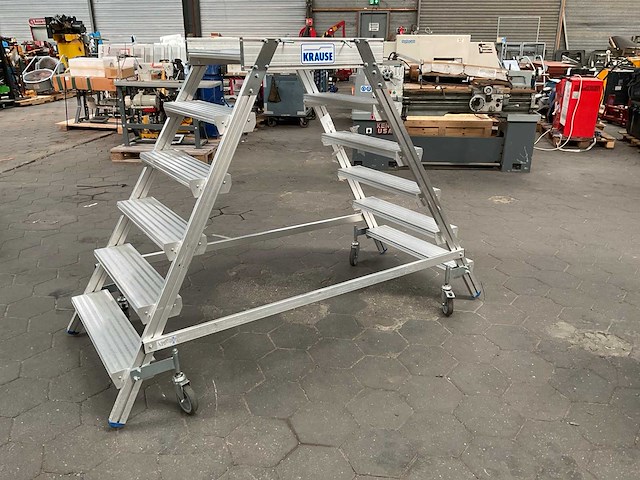 Magazijntrap - afbeelding 1 van  4