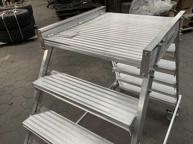 Magazijntrap - afbeelding 3 van  4