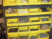 Magazijnvoorraadkast met inhoud w.o. bevestigingsmaterialen. afmeting 80 x 45 x 196 cm. - afbeelding 4 van  8