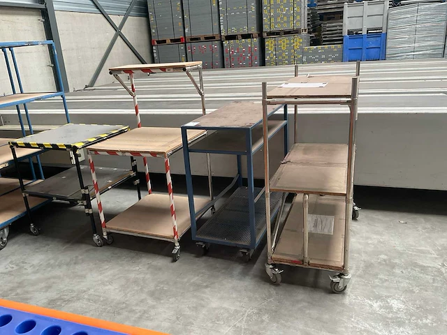 Magazijnwagen (4x) - afbeelding 1 van  5