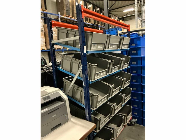 Magazijnwagen met bakjes - afbeelding 2 van  4
