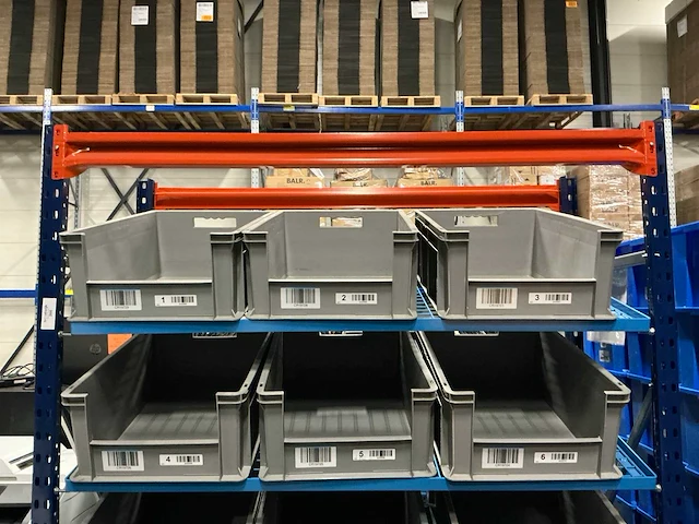 Magazijnwagen met bakjes - afbeelding 3 van  4