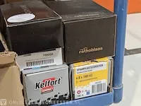 Magazijnwagen met divers ijzerwaar - afbeelding 24 van  36