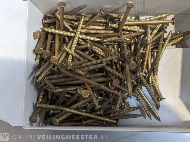 Magazijnwagen met divers ijzerwaar - afbeelding 28 van  36