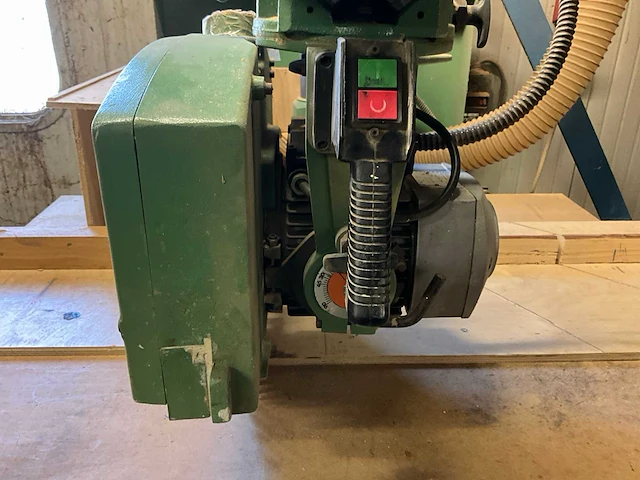 Maggi junior 640 radiaalafkortzaagmachine v.v. aanvoertafel 2900mm - afbeelding 5 van  7