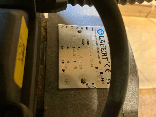 Maggi junior 640 radiaalafkortzaagmachine v.v. aanvoertafel 2900mm - afbeelding 6 van  7