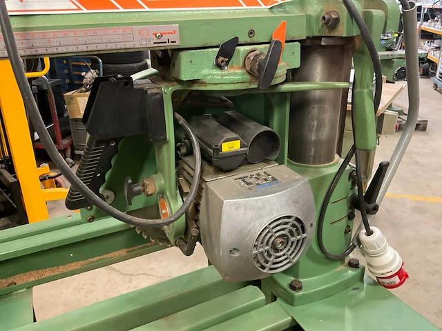 Maggi junior 640 radiaalafkortzaagmachine - afbeelding 5 van  6